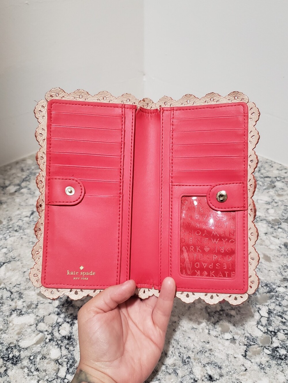 Kate Spade New York Coral Pink Scalloped Lace Trim Leather Wallet - Picture 7 of 12